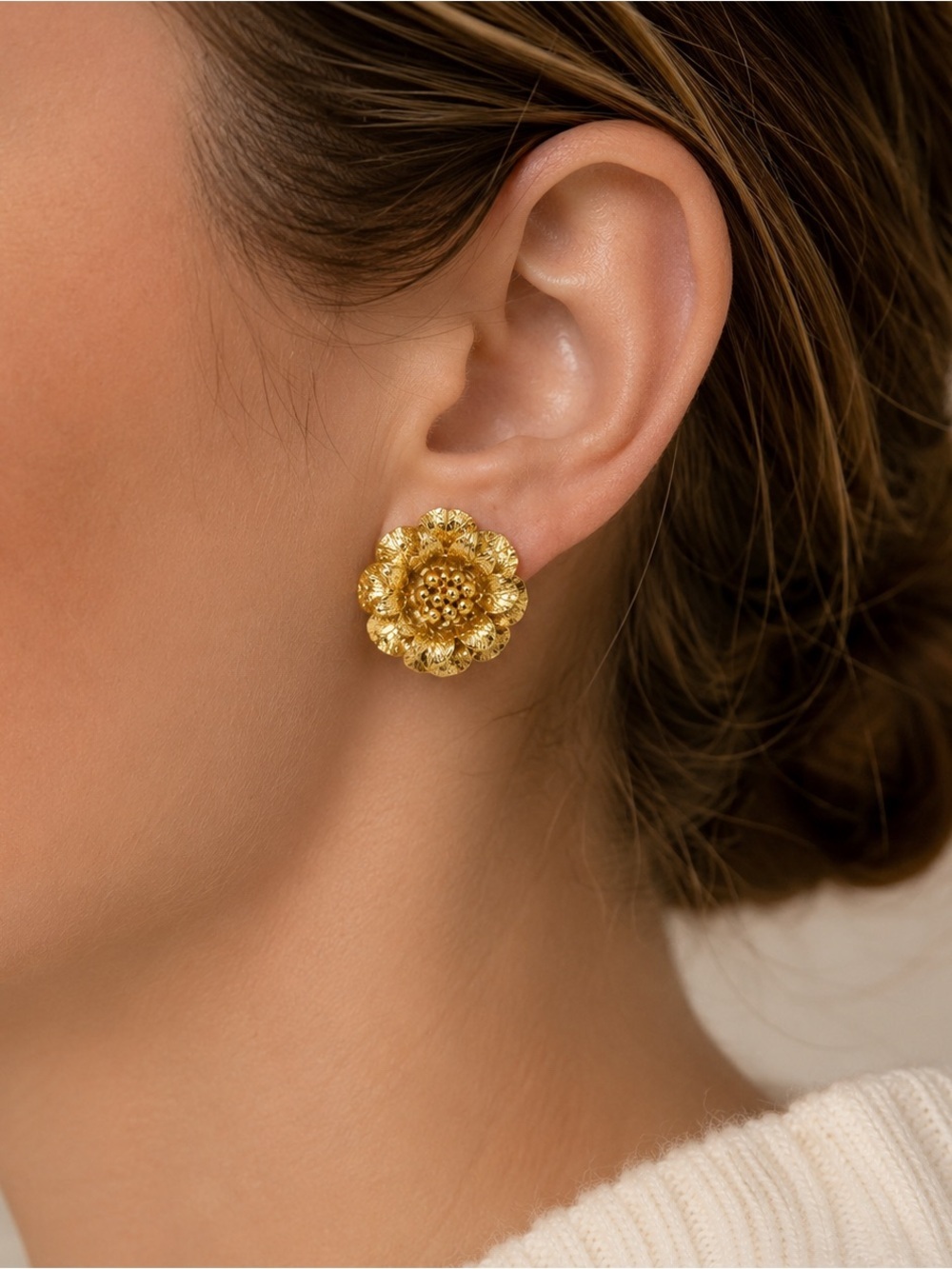 Vintage Napier Signed Gold Tone Floral Clip On Earrings Screw Back